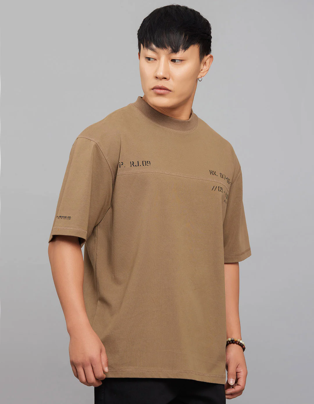Bean Half Sleeves Round Neck Oversized Tee - Image 4