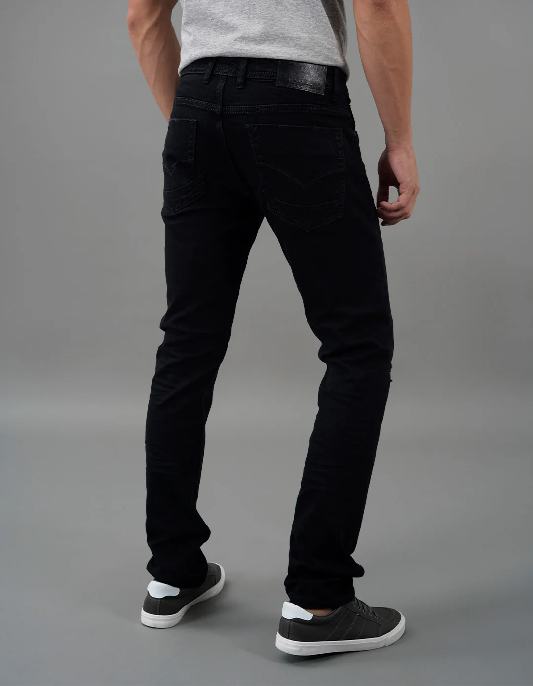 Black Mid-Rise Slim Straight Fit Jeans - Image 6
