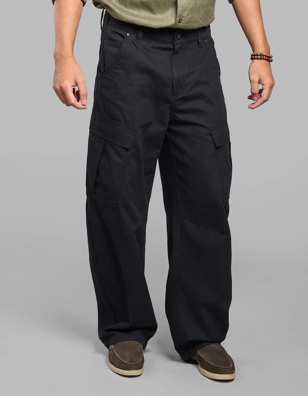 Black Balloon Fit Cargo Pants - Image 4