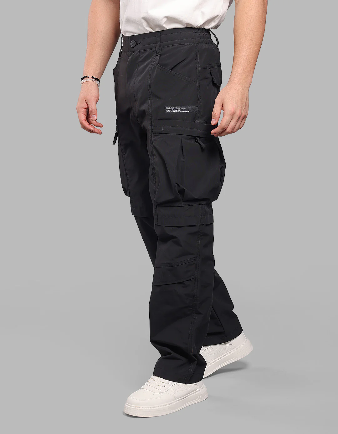 Black Balloon Fit Cargo Pants - Image 4