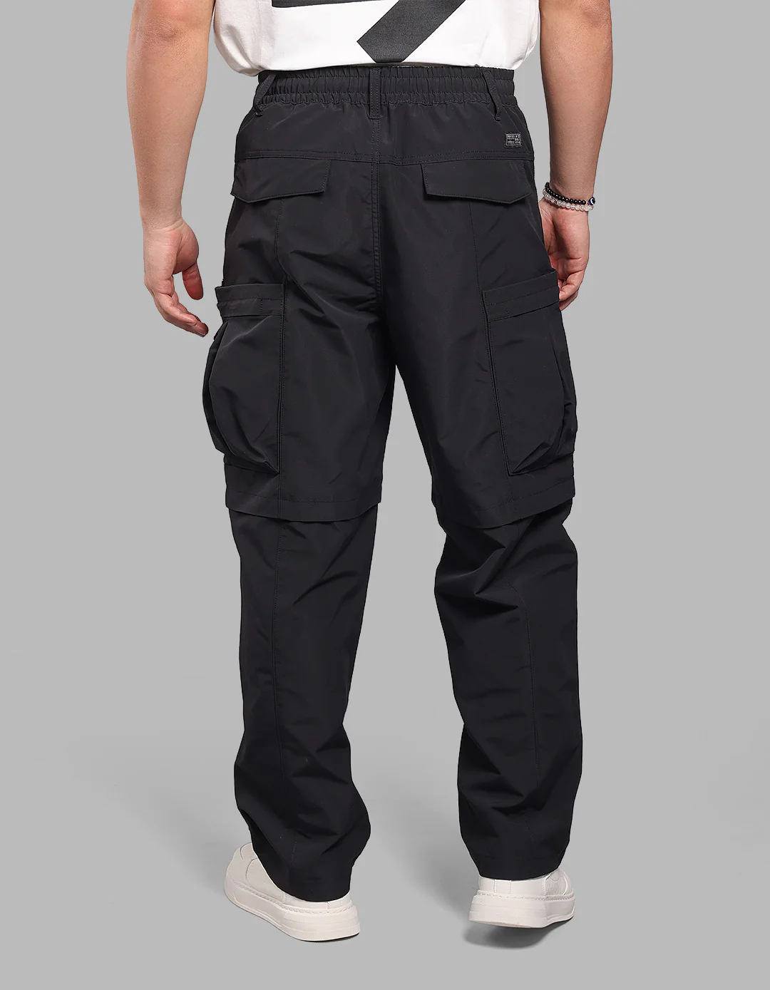 Black Balloon Fit Cargo Pants - Image 6