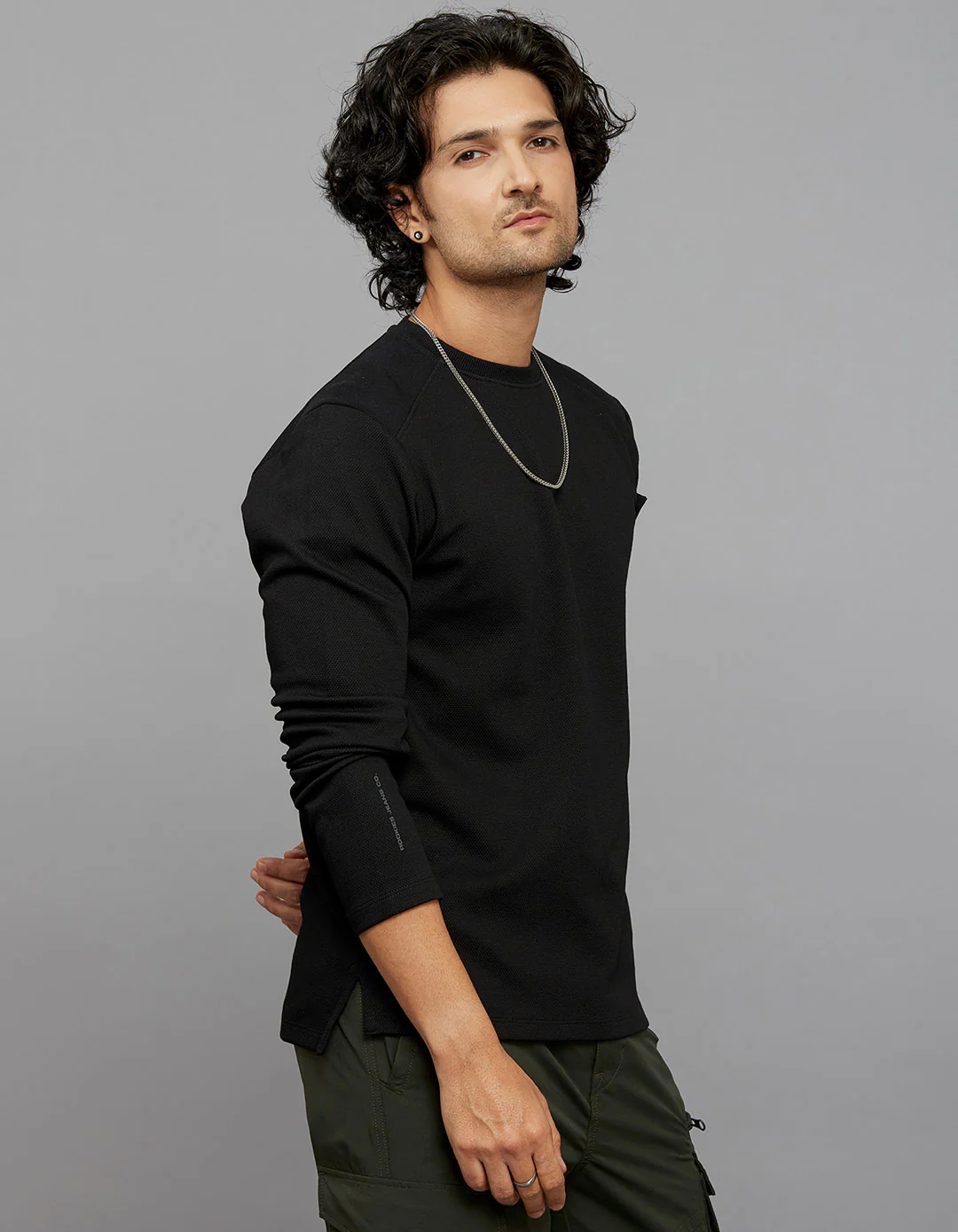 Black Full Sleeves Round Neck Tee - Image 3