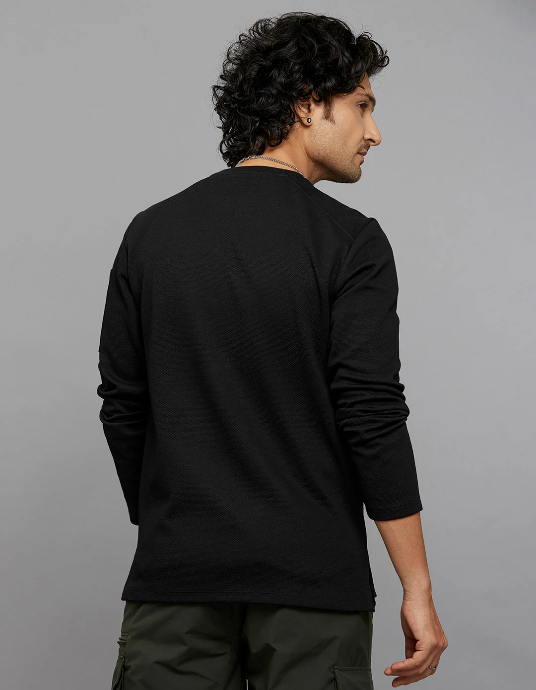 Black Full Sleeves Round Neck Tee - Image 4