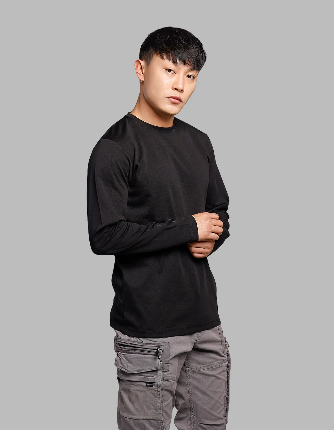 Black Full Sleeves Round Neck Tee - Image 4