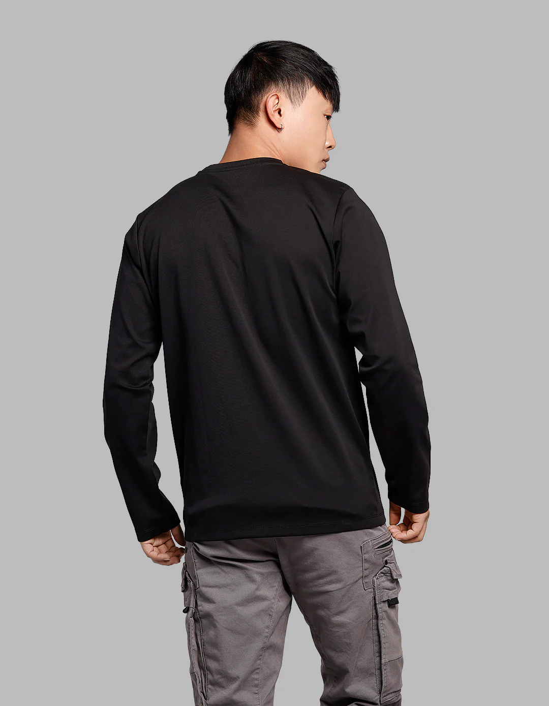 Black Full Sleeves Round Neck Tee - Image 5