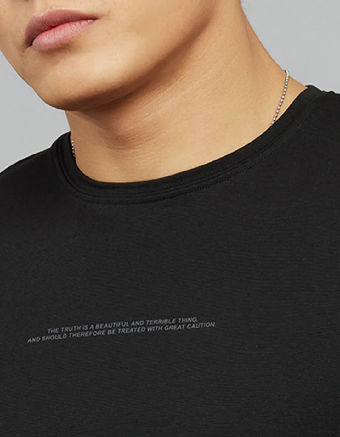 Black Half Sleeves Round Neck Tee - Image 5