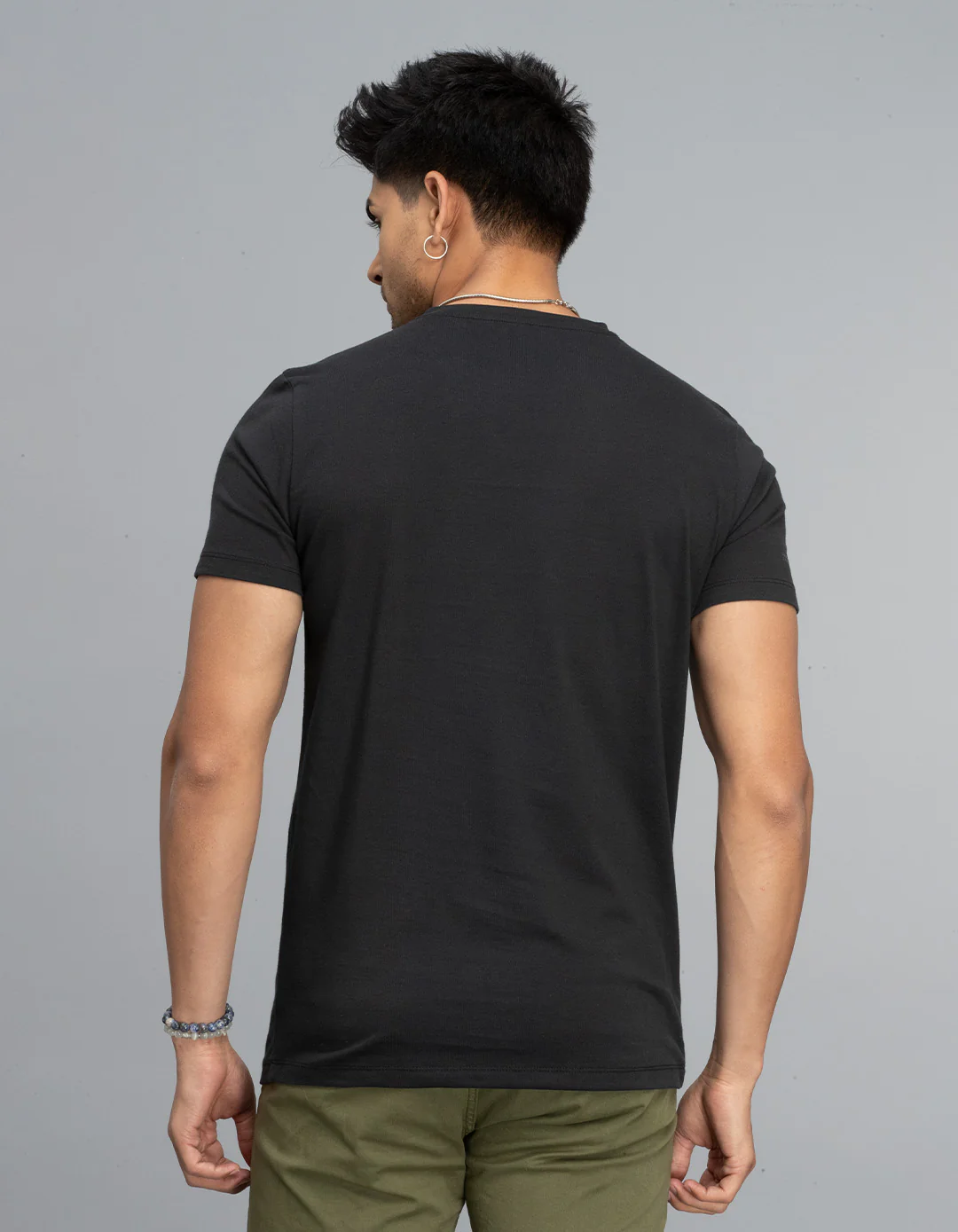 Black Half Sleeves Round Neck Tee - Image 5