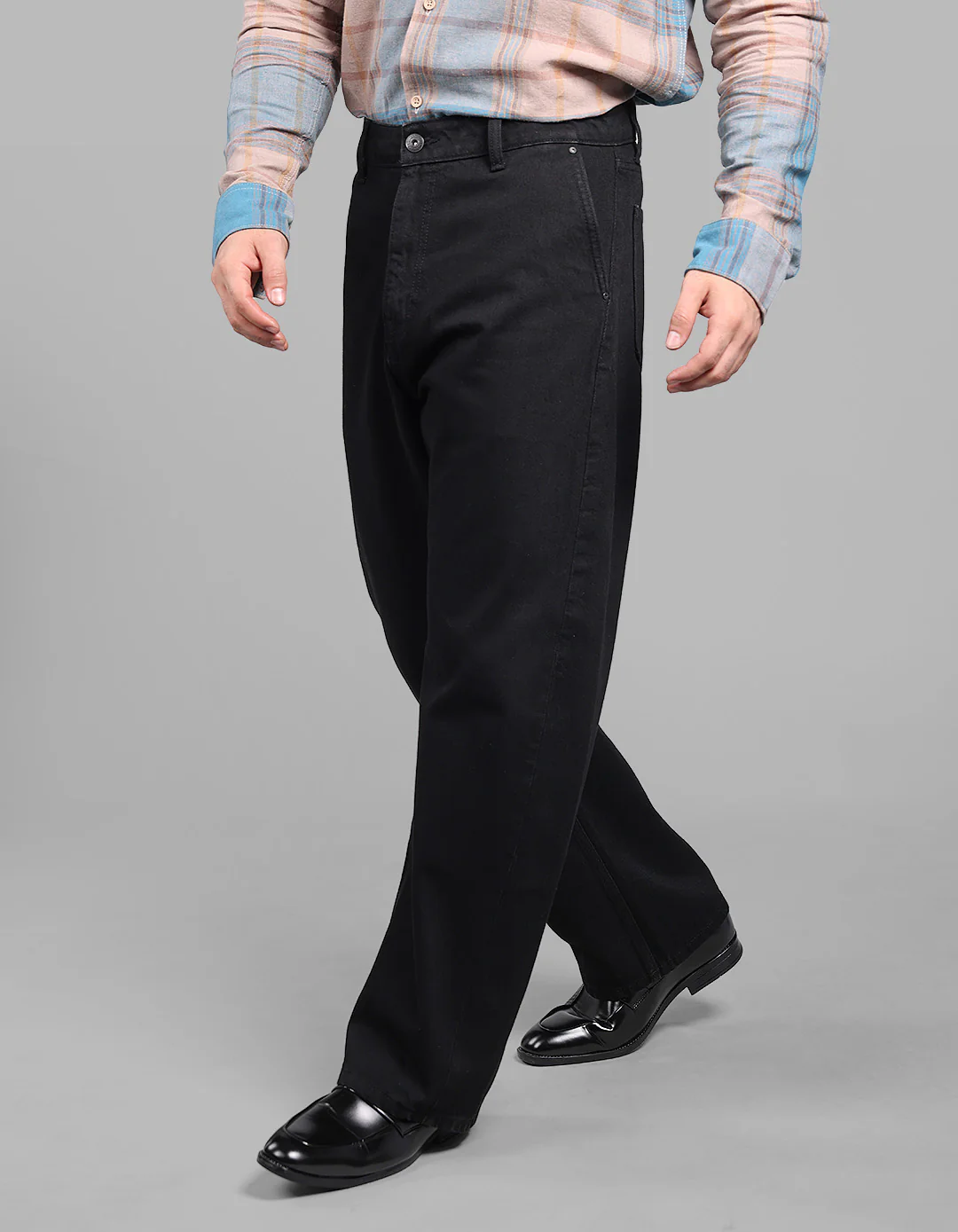 Black Loose Arc Fit Cross Pocket Denim Pant - Image 5