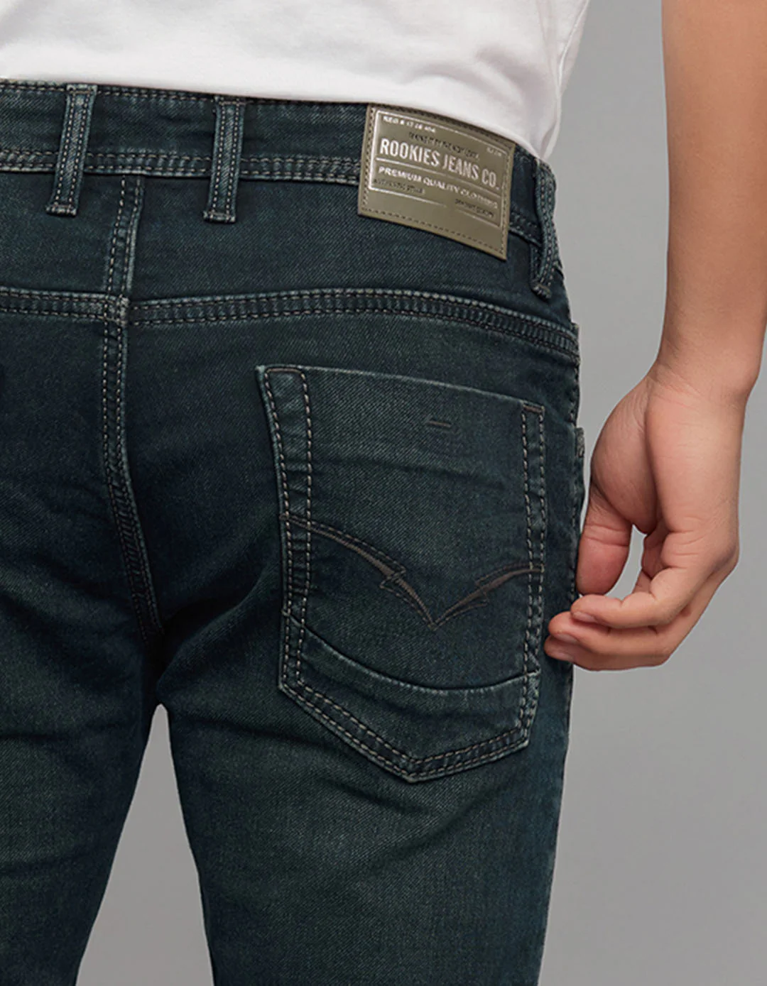 Dark Blue Low-Rise Ankle Length Knit Stretch Jeans - Image 6