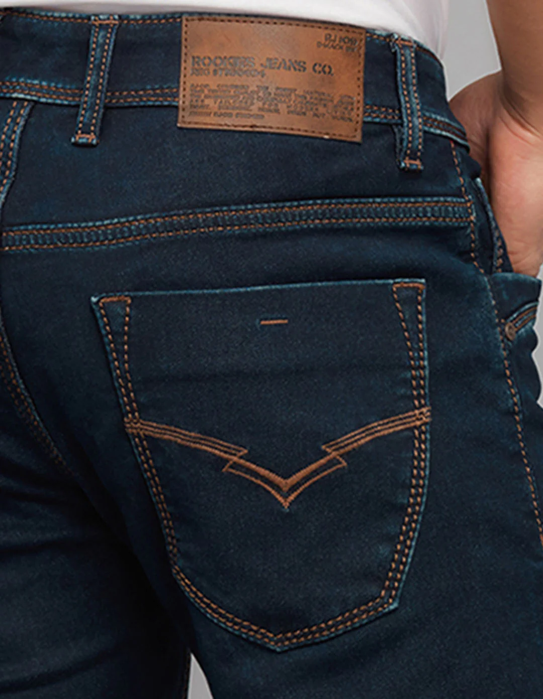 Dark Blue Low-Rise Tapered Ankle Length Knit Denim Jeans - Image 6