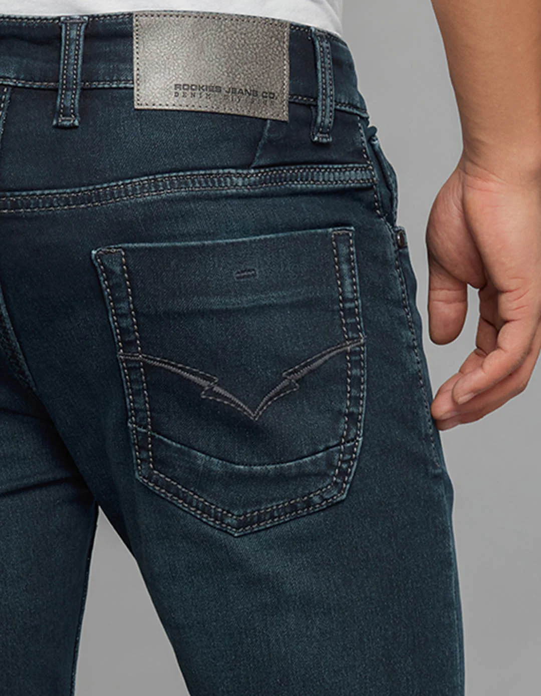 Dark Blue Low-Rise Tapered Ankle Length Stretch Knit Jeans - Image 6
