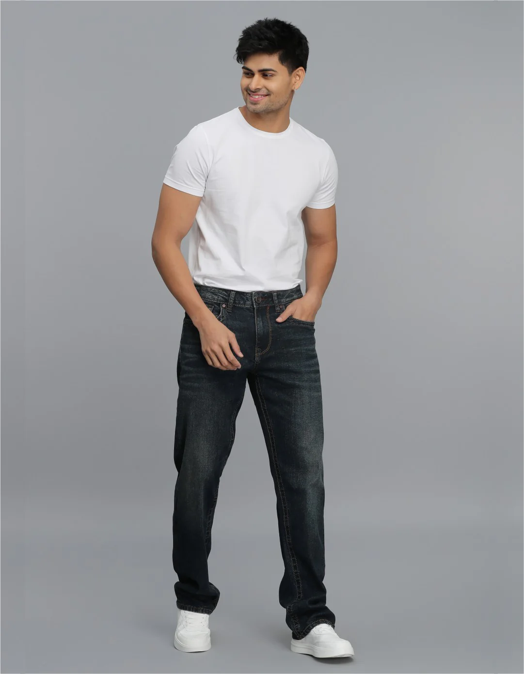 Dark Blue Midrise, Comfort And Straight Fit jeans - Image 2