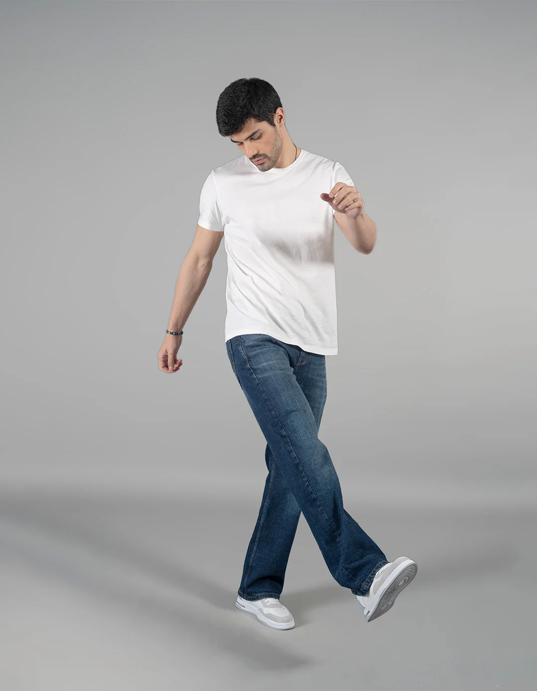 Dark Blue Midrise Loose Fit Jeans - Image 2