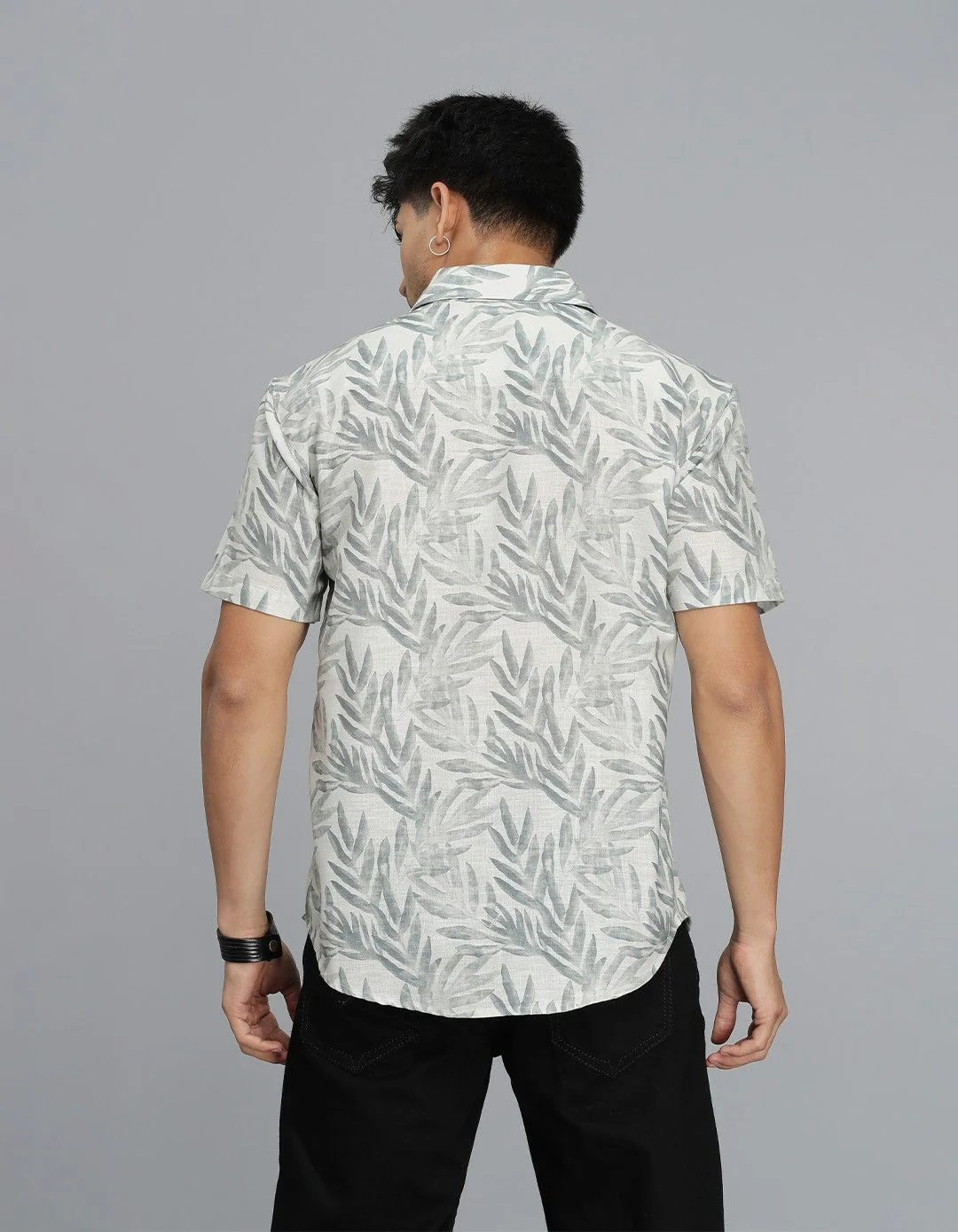 Green Half Sleeves Printed Shirt - Image 3