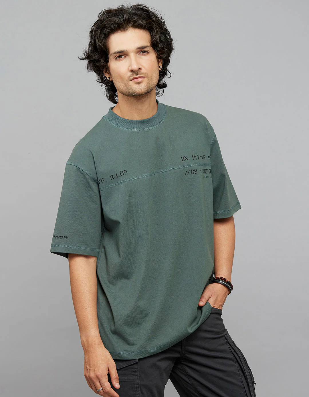 Green Half Sleeves Round Neck Oversized Tee - Image 4