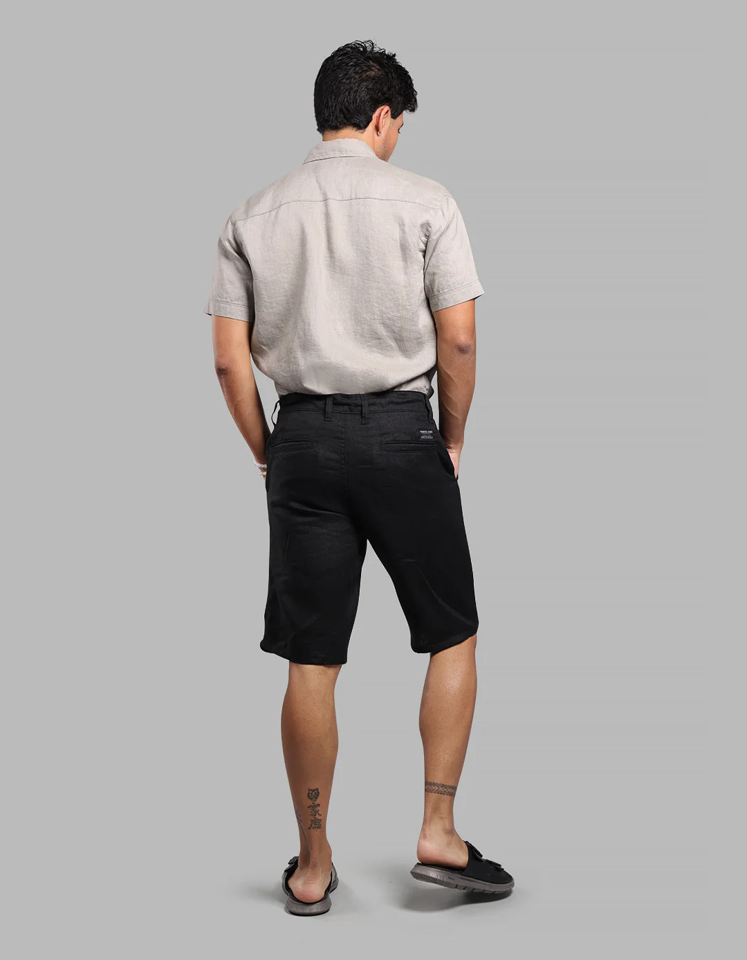 Jet Black 100% Linen Short - Image 4