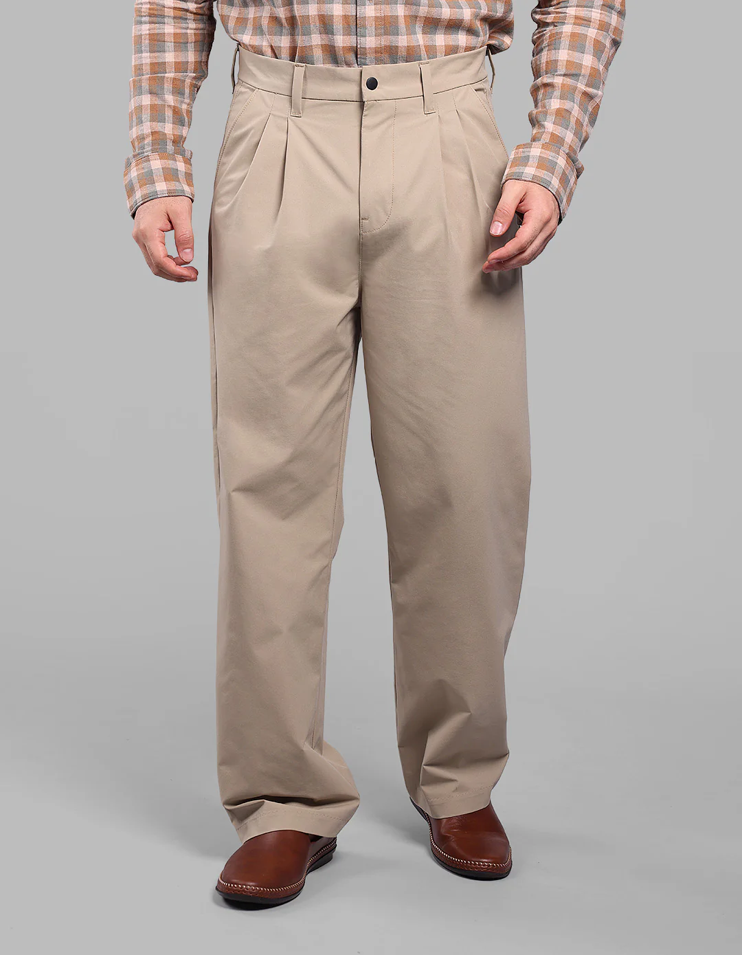 Khaki Loose Fit Pleated Korean Pants - Image 2