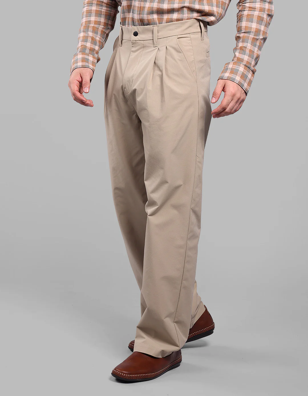 Khaki Loose Fit Pleated Korean Pants - Image 4