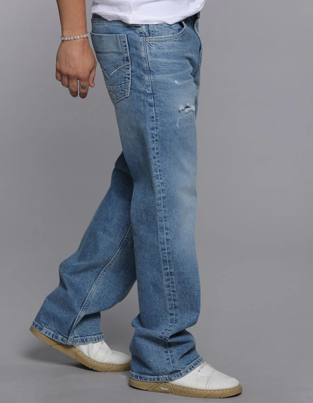 Light Blue Midrise Loose Fit Jeans - Image 4
