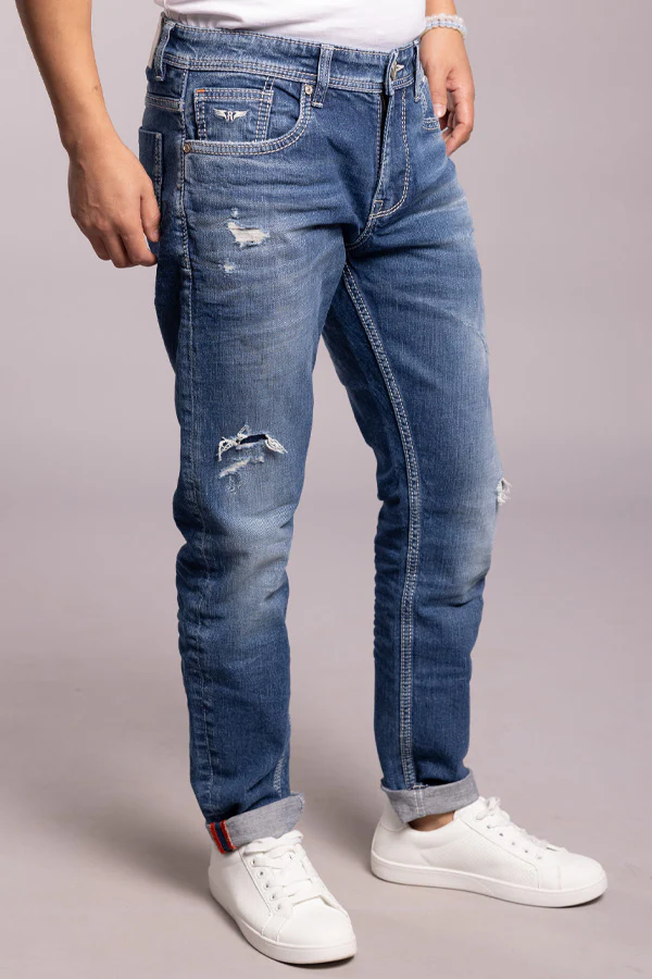 Med Blue Low-Rise Ankle Length Jeans - Image 4