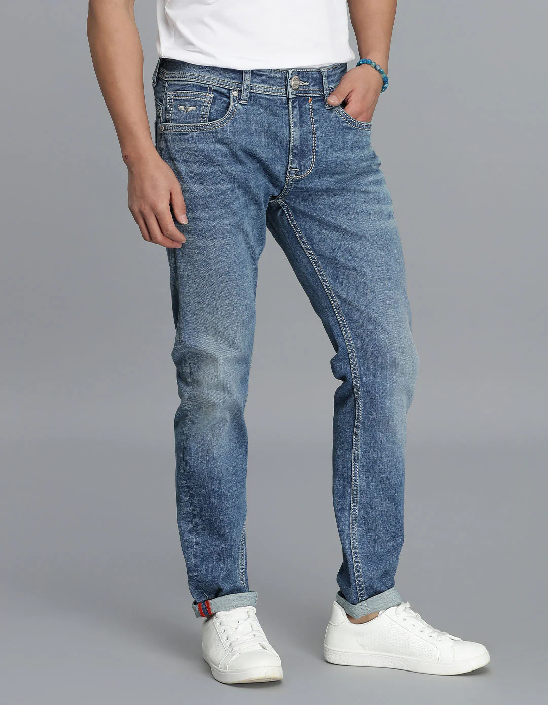 Med Blue Low-Rise Ankle Length Jeans - Image 4