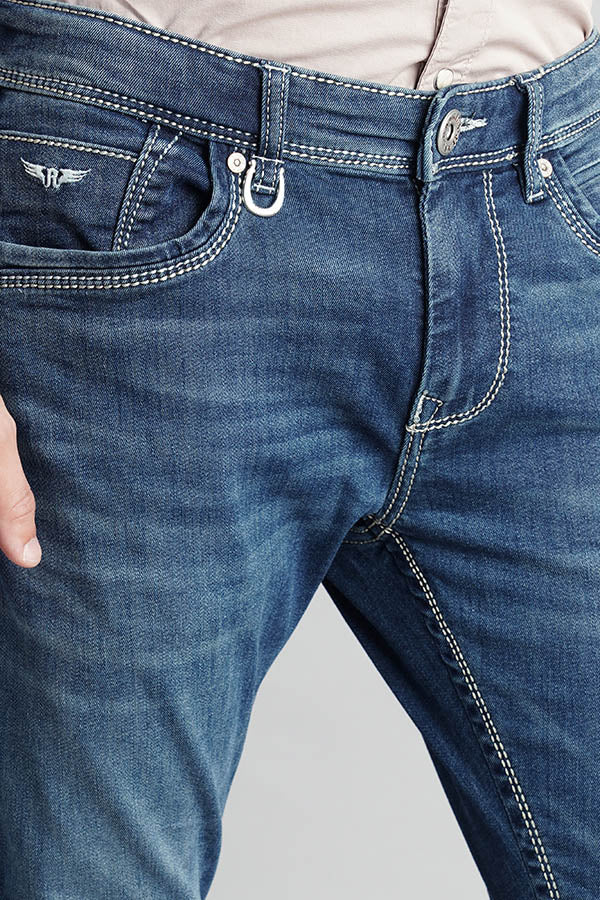 Med Blue Low-Rise Ankle Length Jeans - Image 6