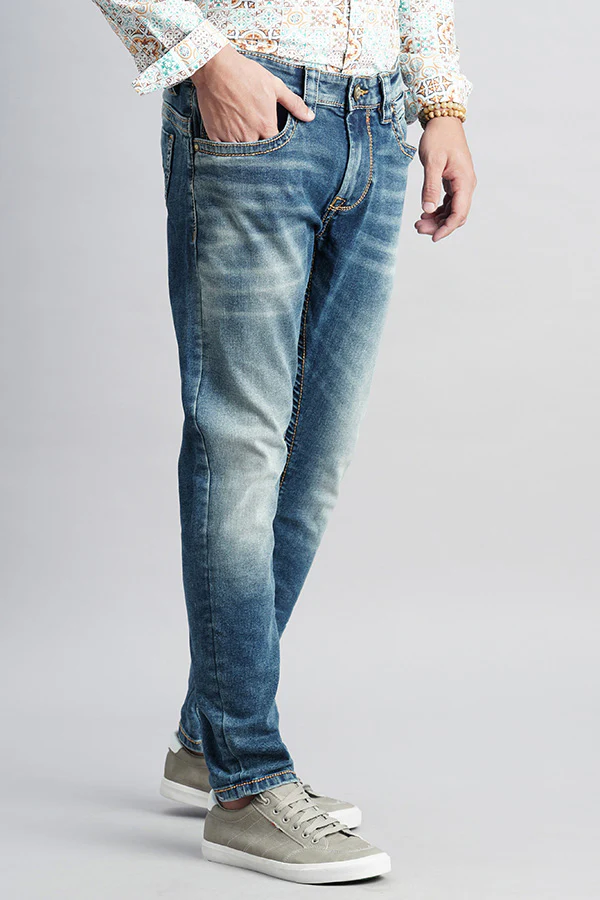 Med Blue Low-Rise Ankle Length Jeans - Image 3