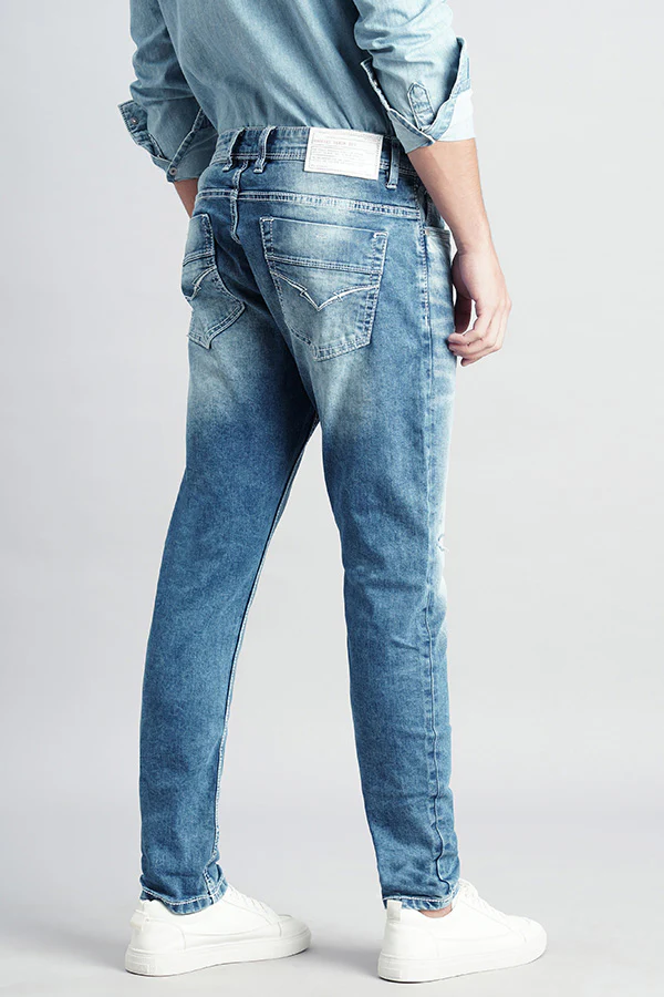 Med Blue Low-Rise Ankle Length Jeans - Image 4