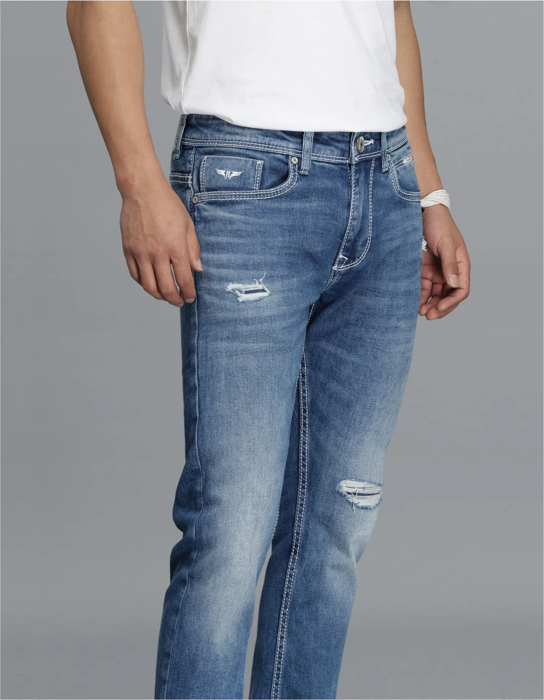 Med Blue Low-Rise Ankle Length jeans - Image 4