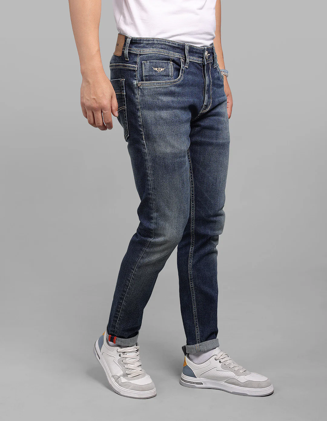 Med Blue Low-Rise Ankle Length Stretch Jeans - Image 4