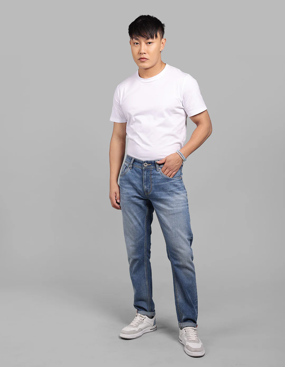 Med Blue Low-Rise Ankle Length Stretch Jeans - Image 2