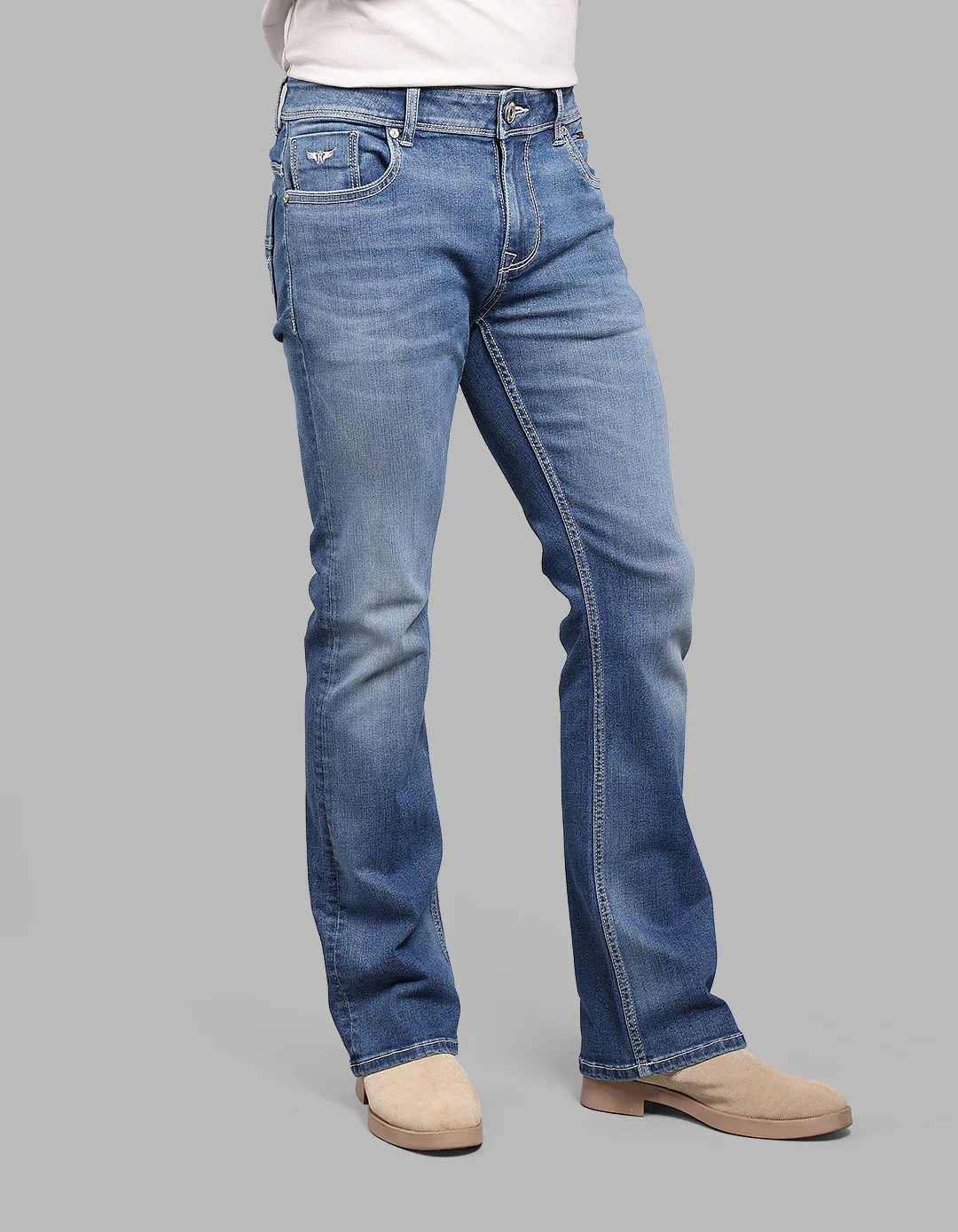 Med Blue Mid Rise Cropped Length Loose Boot Leg Stretch Jeans - Image 4