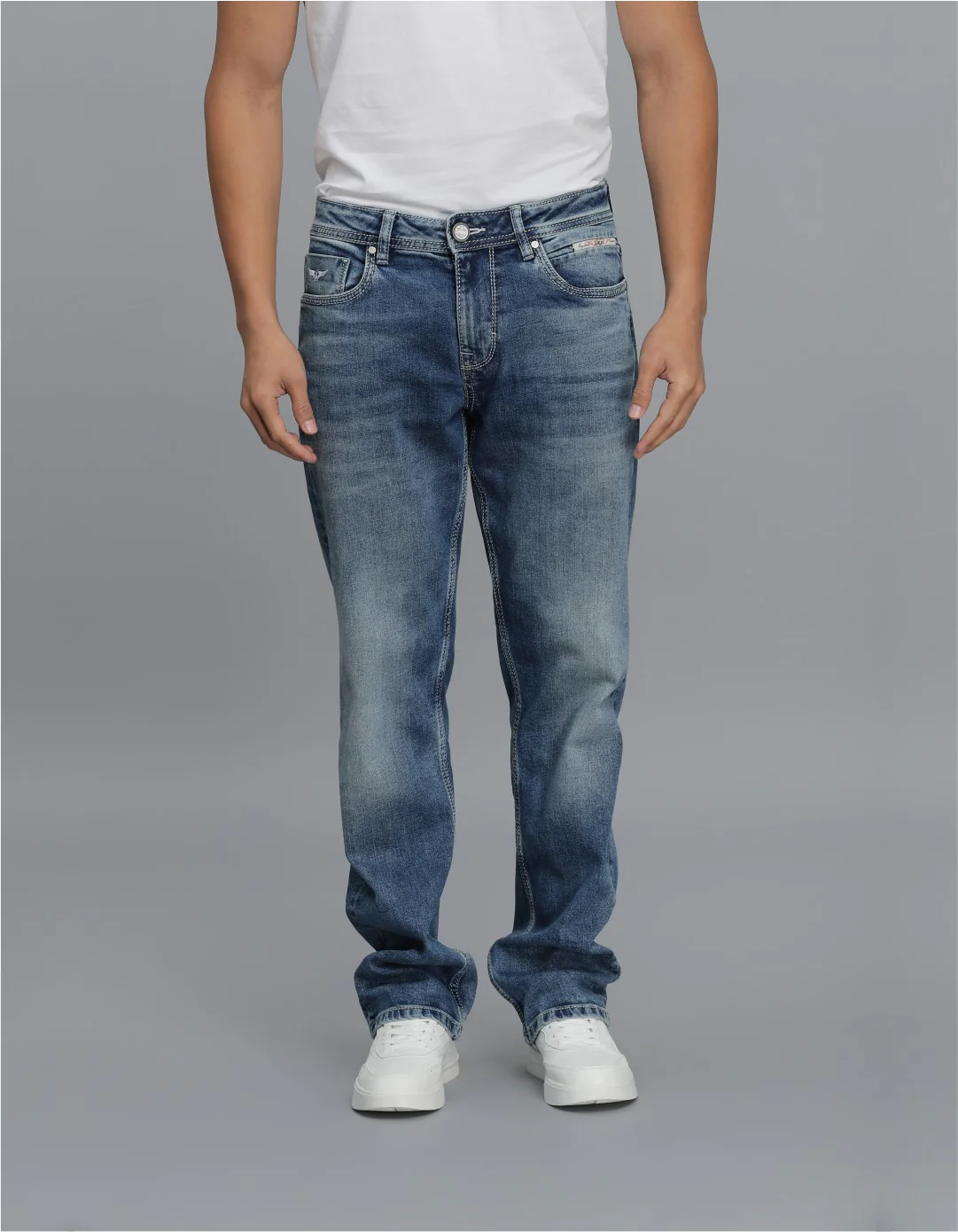 Med Blue Midrise, Comfort And Straight Fit jeans