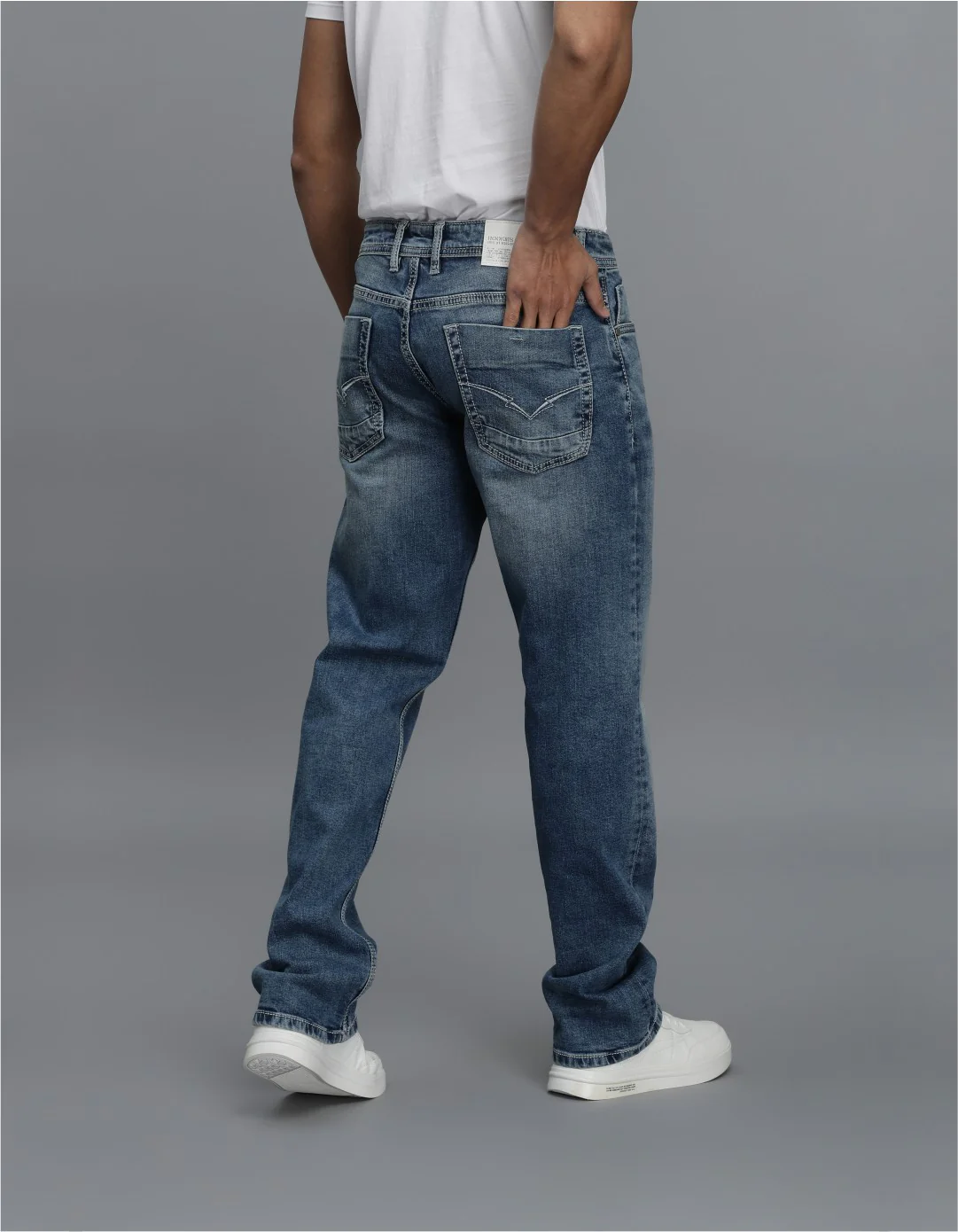 Med Blue Midrise, Comfort And Straight Fit jeans - Image 5