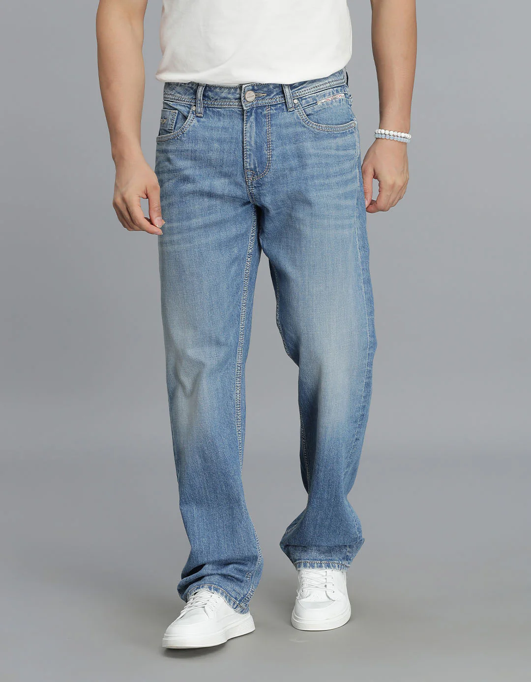 Med Blue Midrise, Comfort And Straight Fit jeans