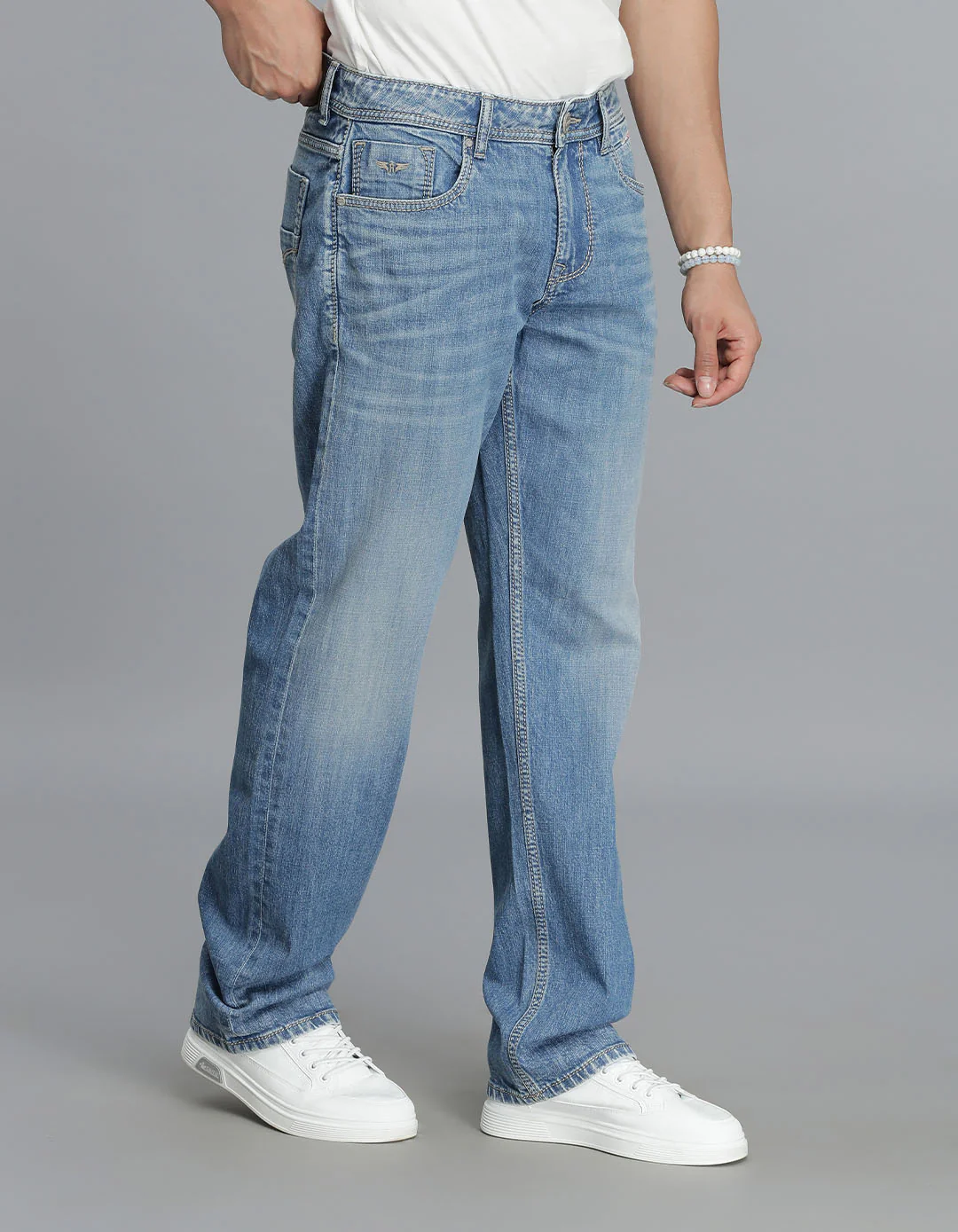 Med Blue Midrise, Comfort And Straight Fit jeans - Image 4