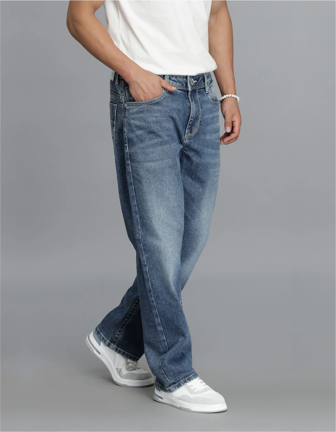 Med Blue Midrise, Comfort Straight Fit Cropped jeans - Image 4