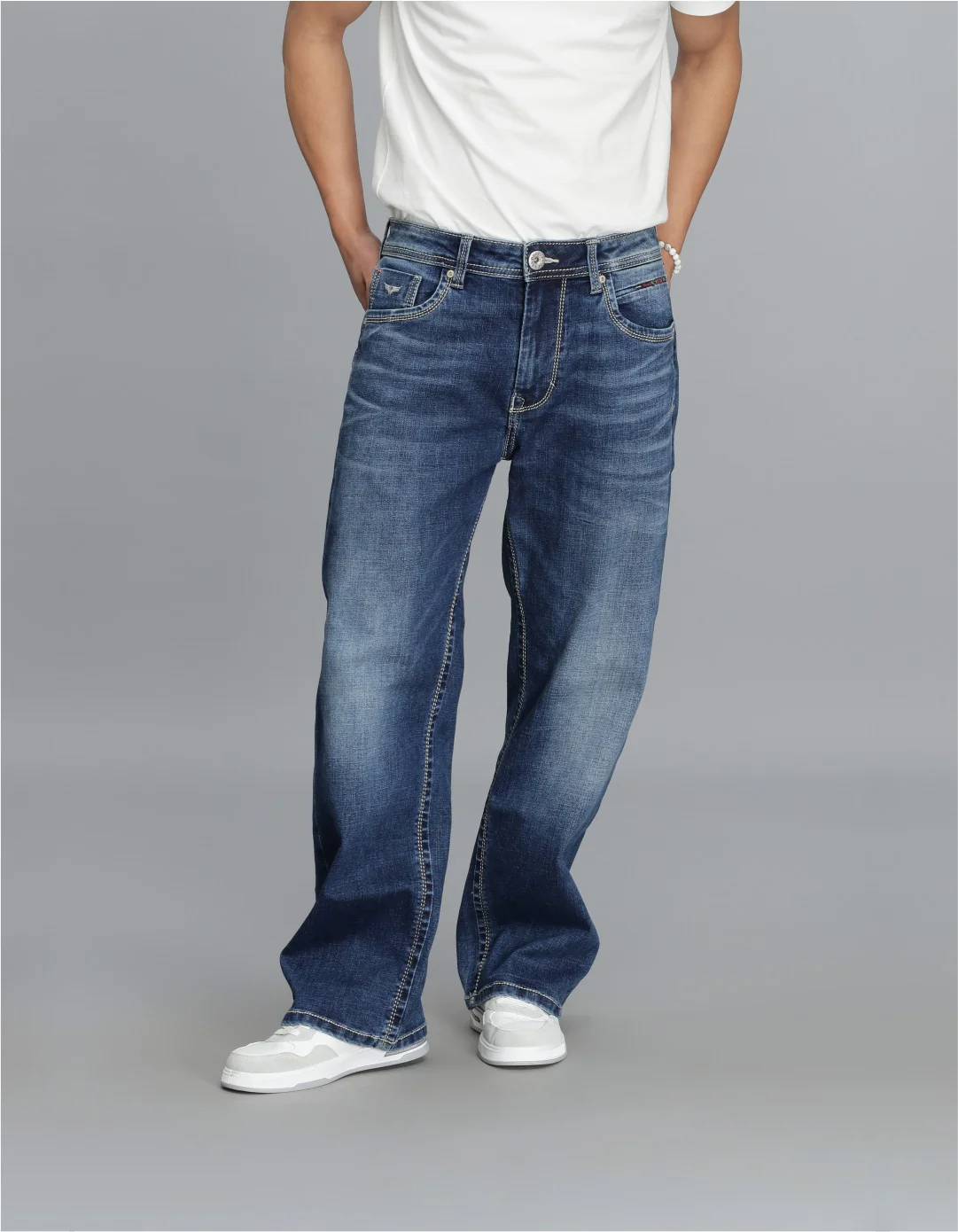 Med Blue Midrise Loose Fit Cropped jeans