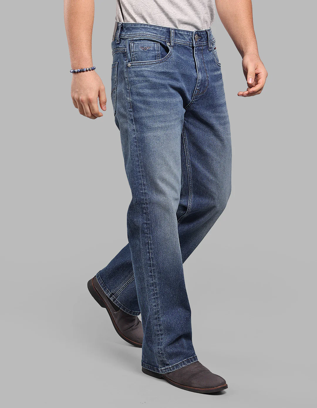 Med Blue Midrise Loose Fit Stretch Jeans - Image 4