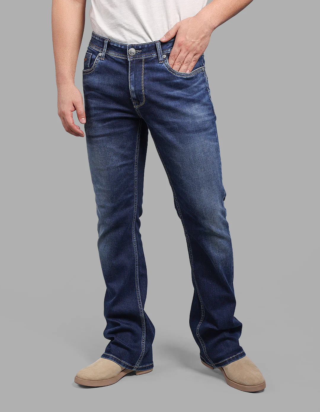 Med Blue Mid Rise Cropped Length Loose Boot Leg Stretch Jeans