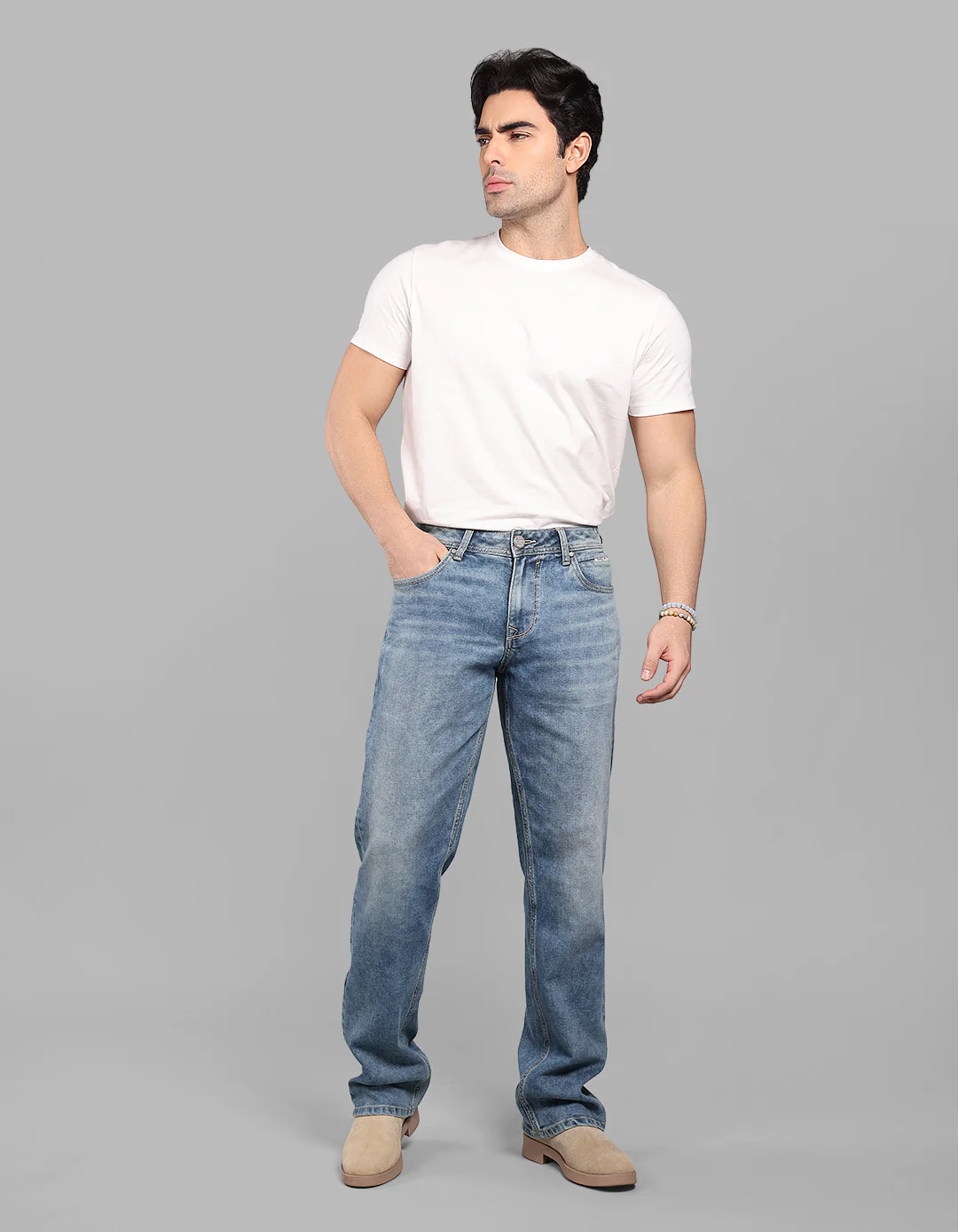 Med Blue Midrise, Comfort And Straight Crop Length Stretch Jeans - Image 3