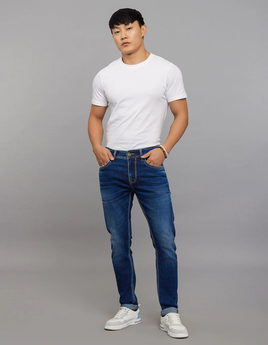 Medium Blue Low-Rise Tapered Ankle Length Stretch Jeans - Image 6
