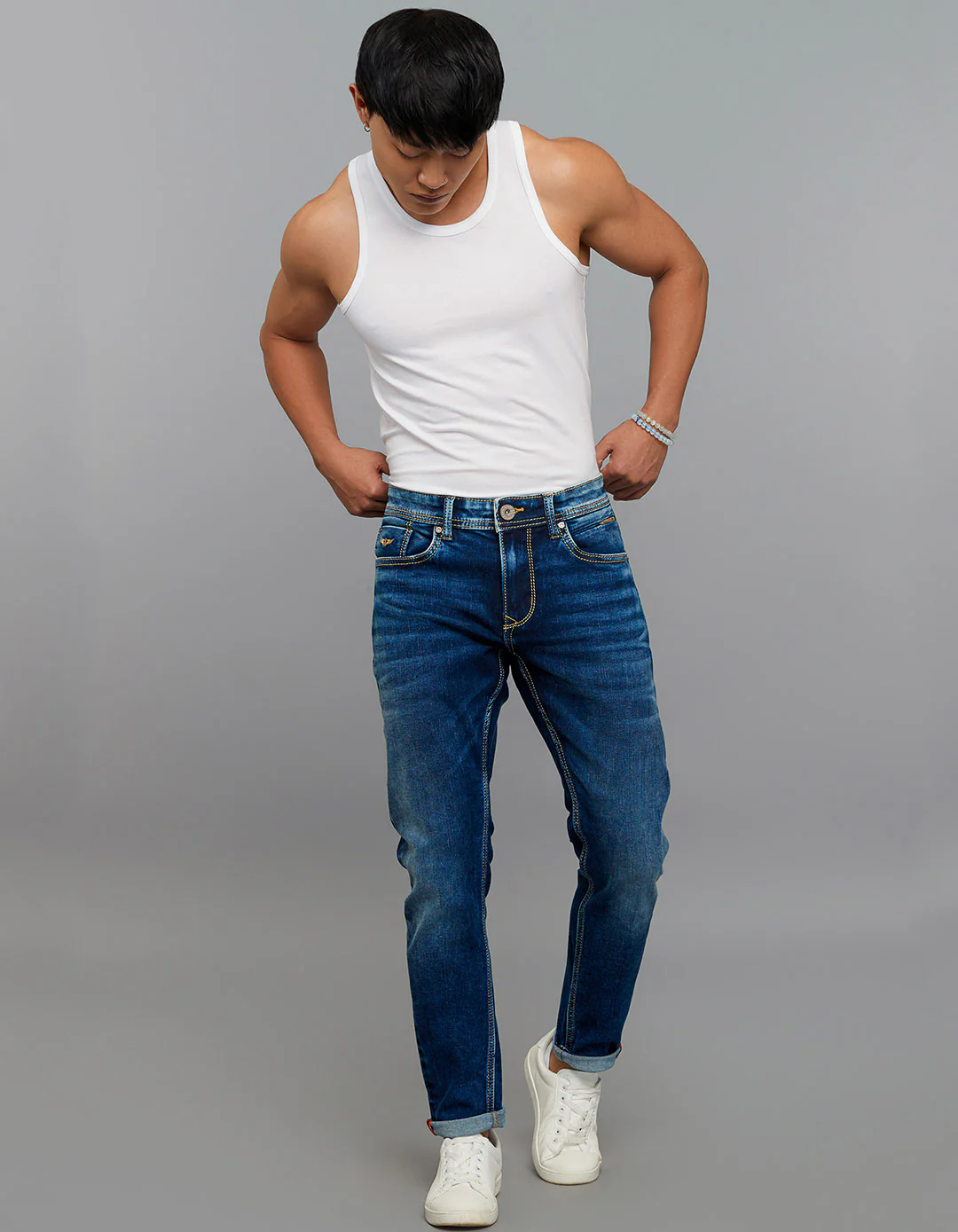Medium Blue Low-Rise Tapered Ankle Length Stretch Jeans - Image 5