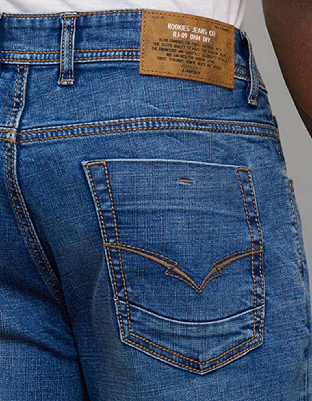 Medium Blue Midrise Loose Fit Stretch Jeans - Image 6