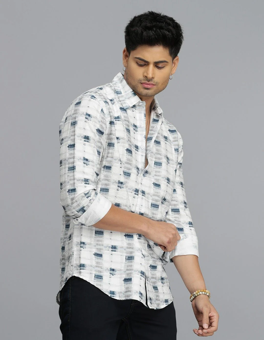 White & Blue Full Sleeves Printed Shirt - Image 4