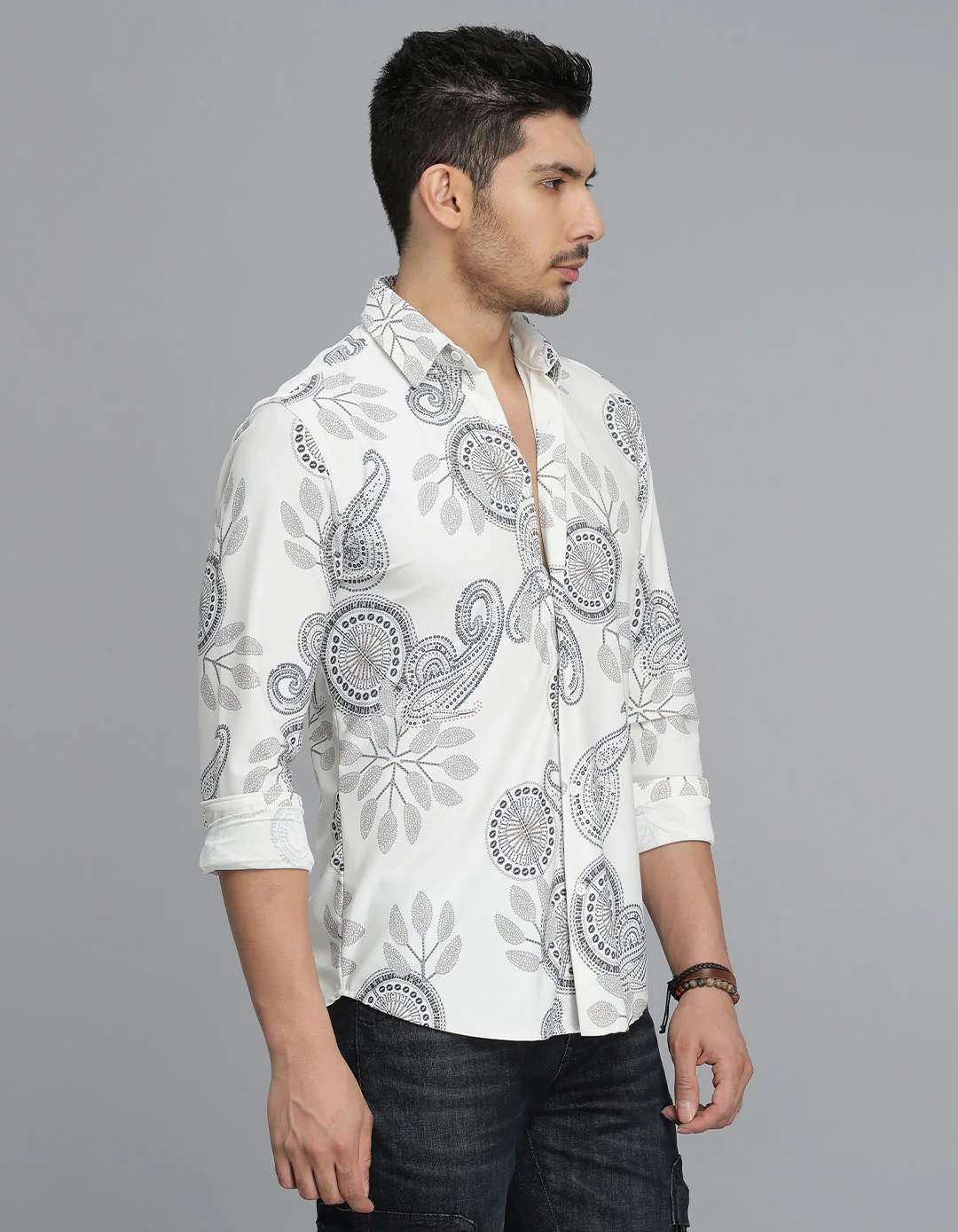 Off White Full Sleeves Printed Shirt - Image 4