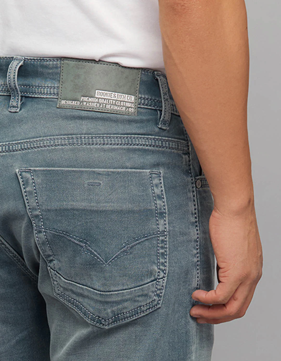 Petrol Low-Rise Tapered Ankle Length Knit Denim Jeans - Image 6