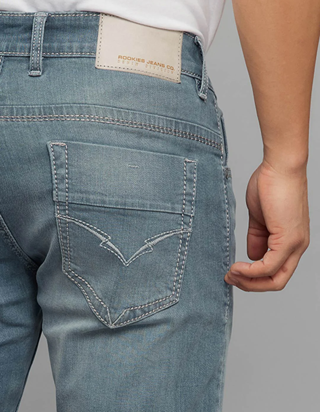 Petrol Low-Rise Tapered Ankle Length Stretch Jeans - Image 5