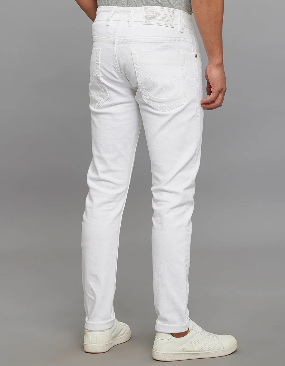 White Low-Rise Tapered Ankle Length Stretch Jeans - Image 5